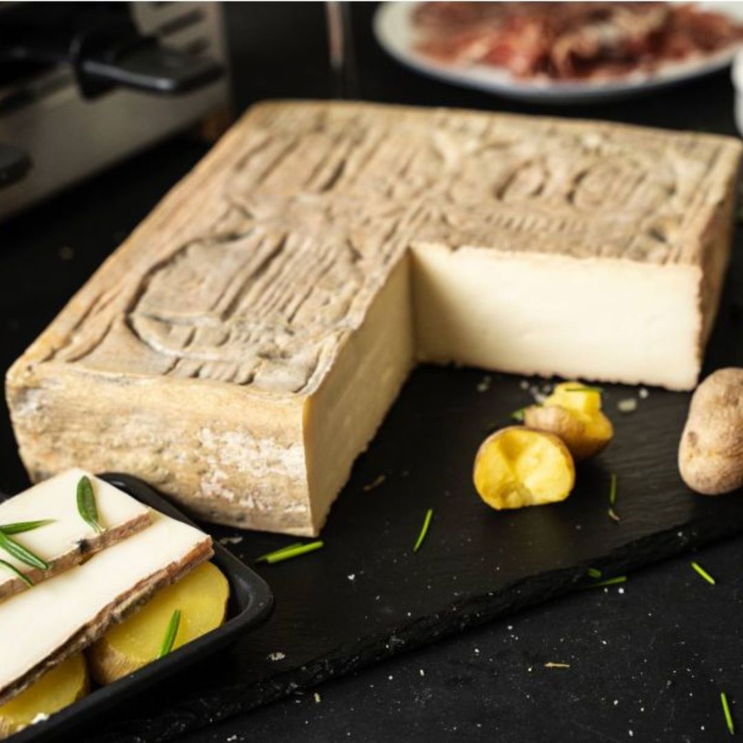 Taleggio DOP - made from raw milk in traditional maturation